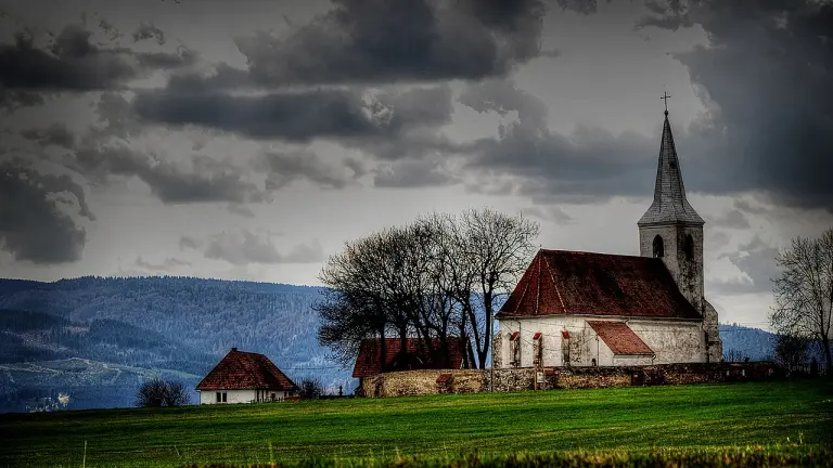 Biserica Sf. Ioan Botezătorul - Păuleni-Ciuc