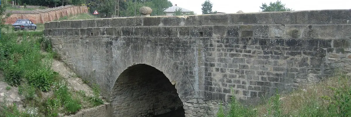 Podul medieval din Coșula