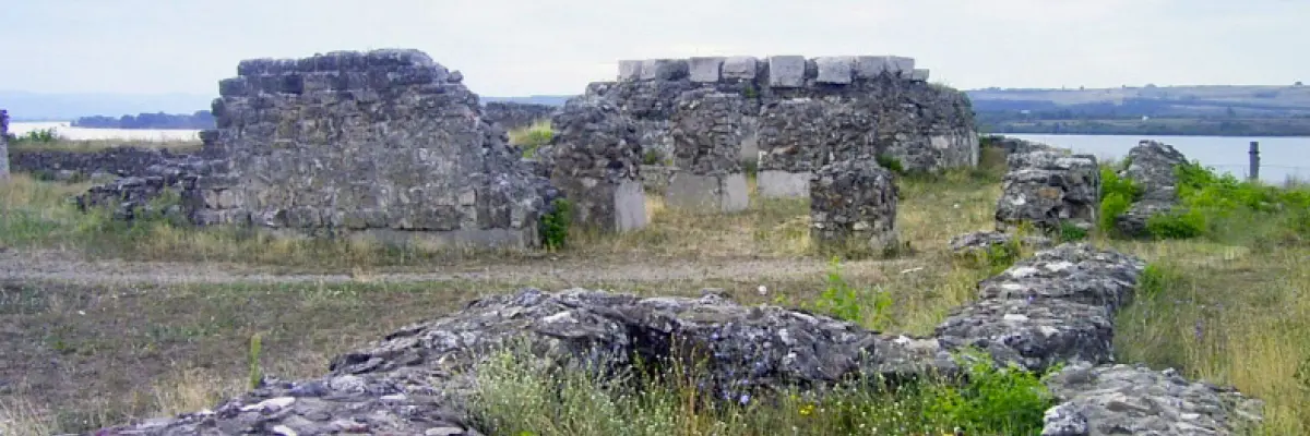 Ruinele castrului roman Drobeta