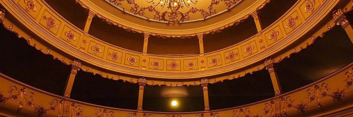 Teatrul "Mihai Eminescu"