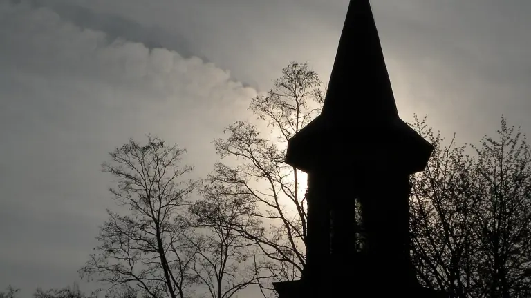 Biserica Adormirea Maicii Domnului - Flămânda (Biserica Miresei) - Câmpulung